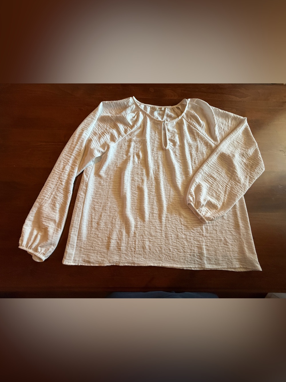 Nine Britton Women’s white top